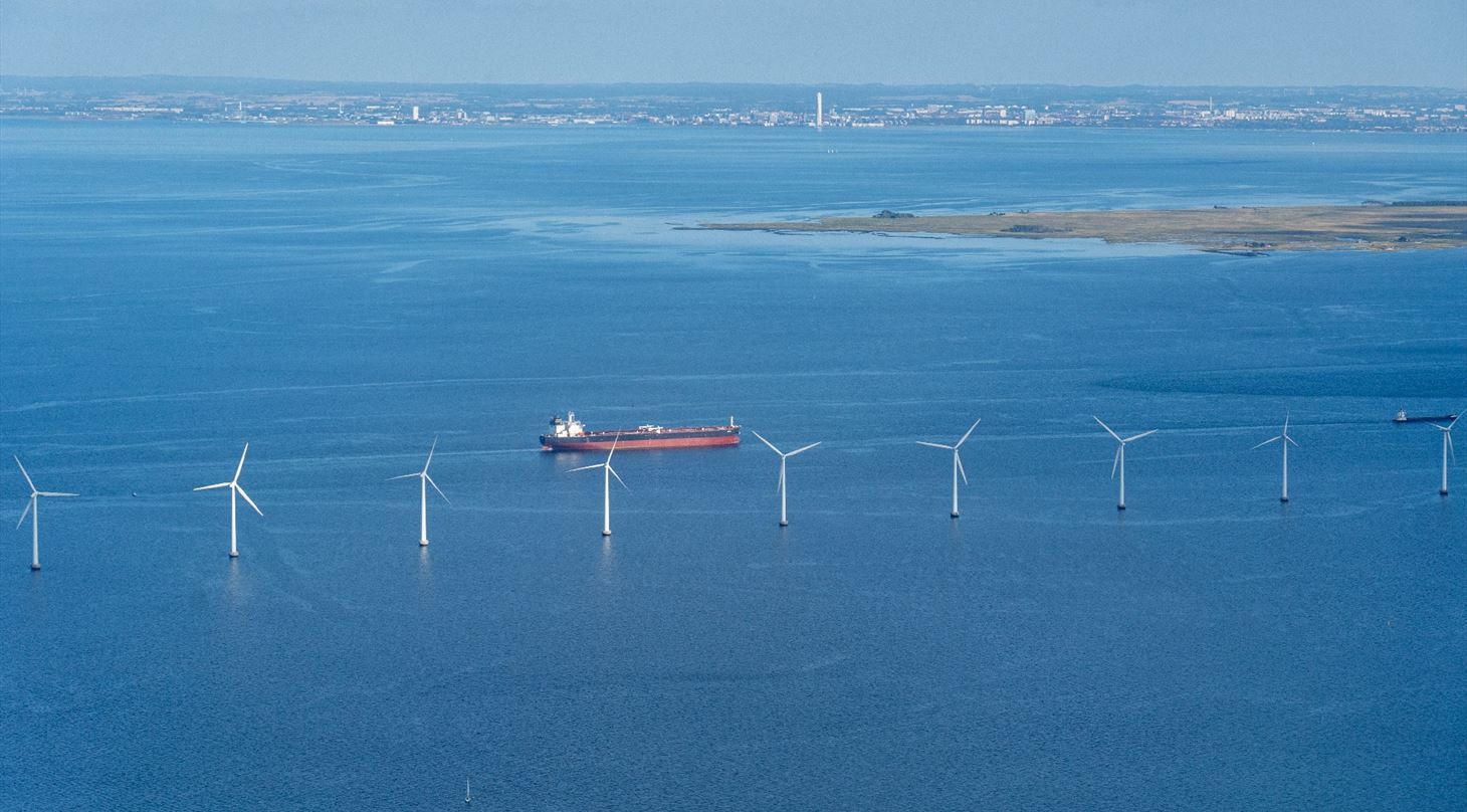 Skib og vindm�ller